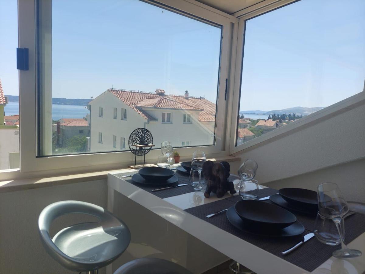 Top Floor Apartment With Sea View Kaštela المظهر الخارجي الصورة