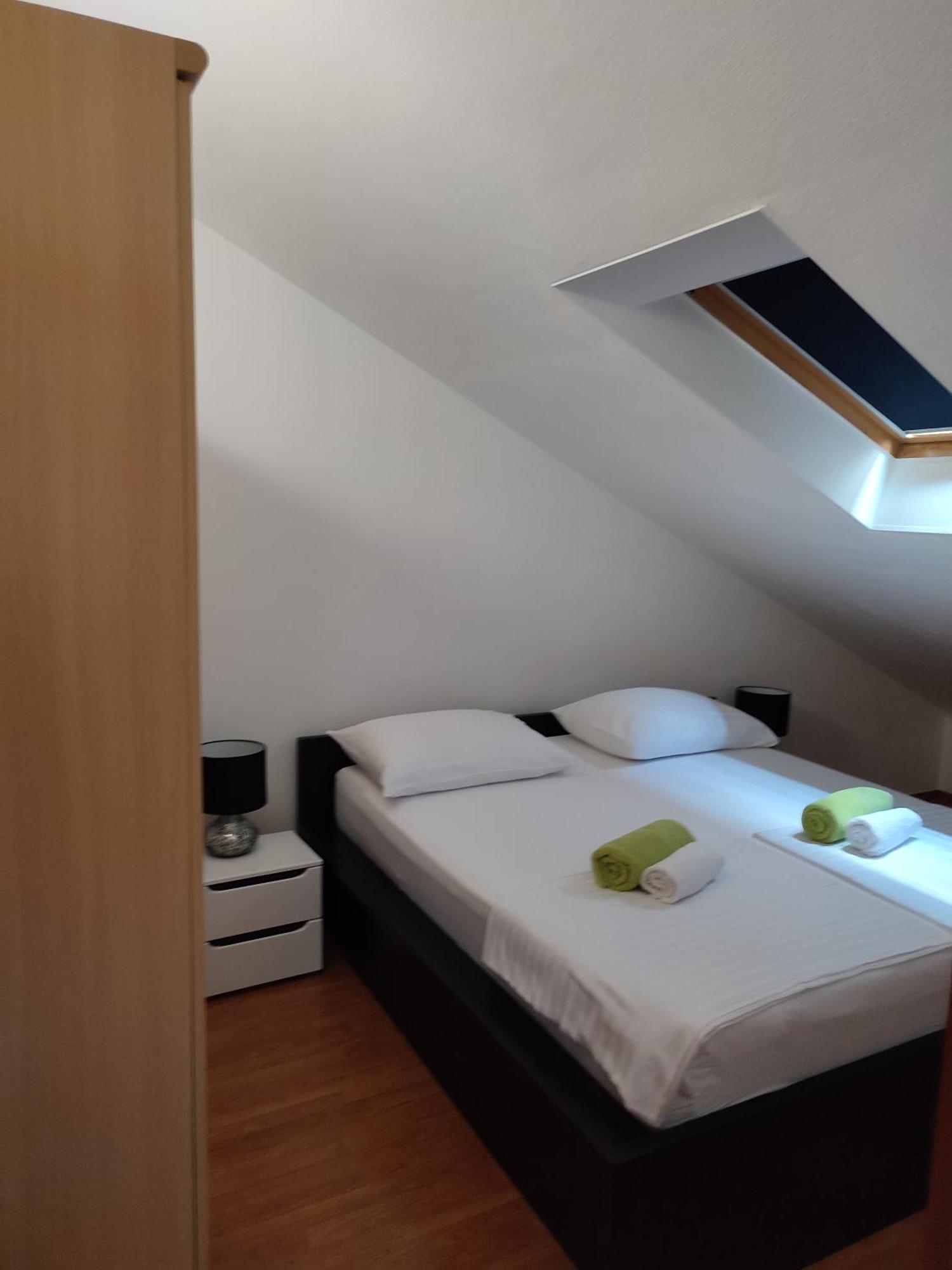 Top Floor Apartment With Sea View Kaštela الغرفة الصورة